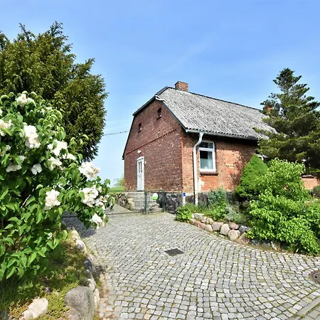 Haus Seegang Für Naturliebhaber, Strandnah, Ruhig, Mit Großem Garten
