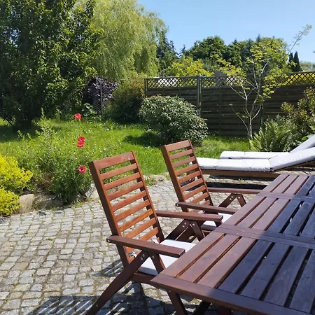 Ferienhaus Haus Seegang Für Naturliebhaber, Strandnah, Ruhig, Mit Großem Garten Pepelow